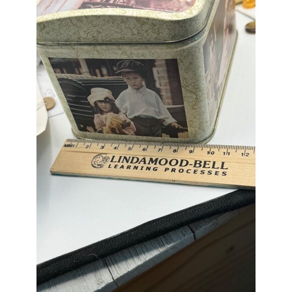 Vintage Button Collection In Charming Tin - Picture 8 of 9